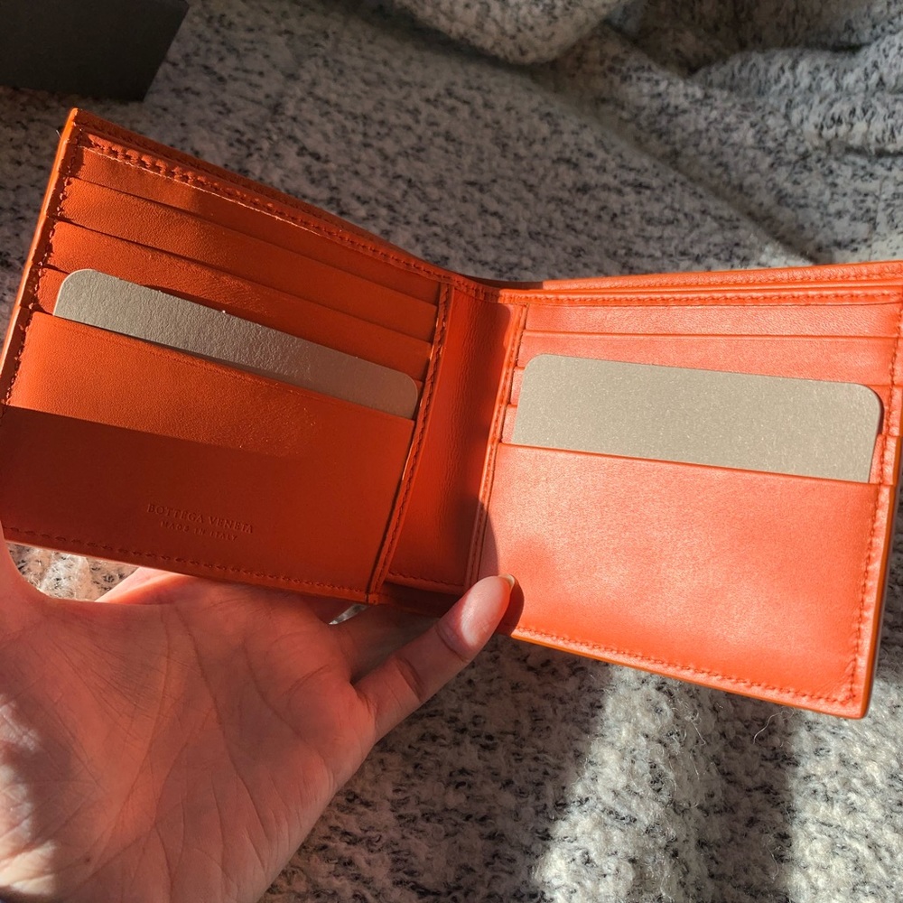 NWT Bottega Veneta Classic Introciato Calf Leather Men's Bifold Wallet Orange - Picture 6 of 7